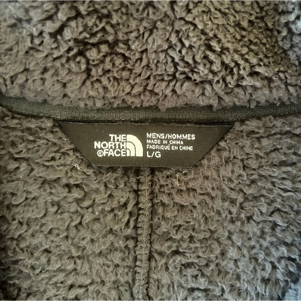 The‎ North Face Men’s Large Gray Sherpa Fleece Vest